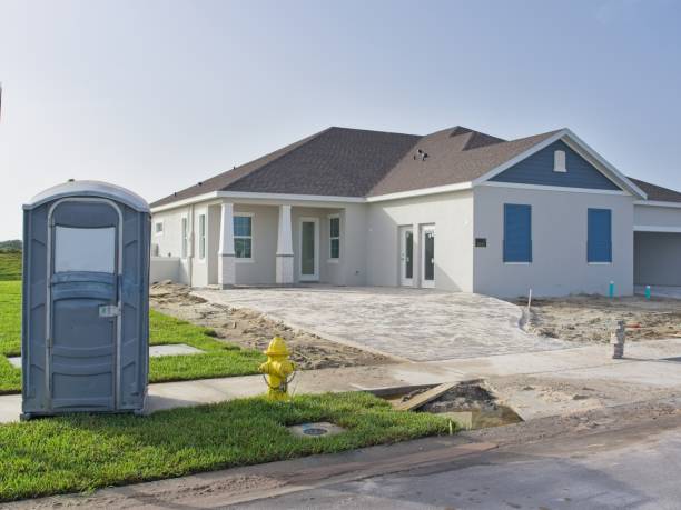 Best Porta potty rental near me  in Clanton, AL